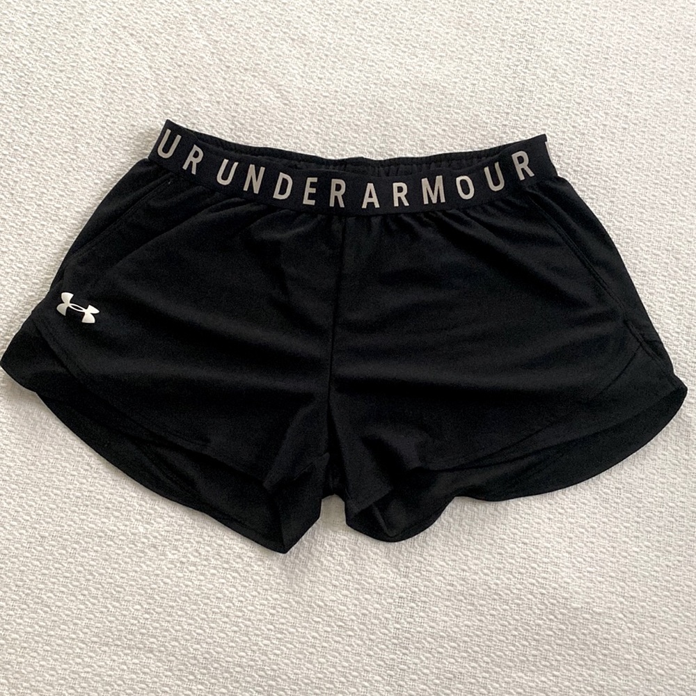 Under Armour loose workout shorts with pockets